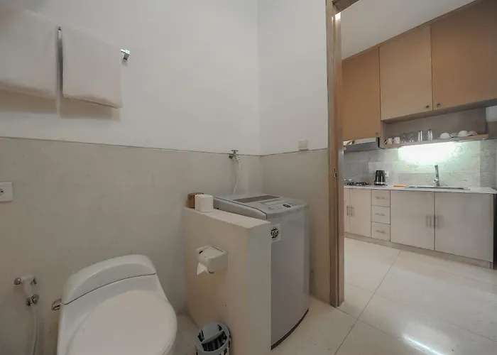 ゲストハウス Sayang Terrace House サヌール