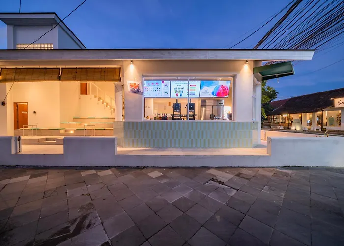 Sayang Terrace House 2* サヌール