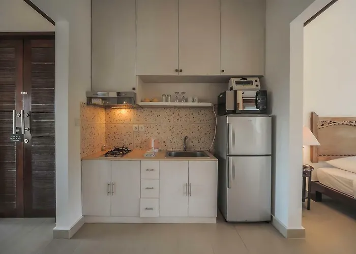 Sayang Terrace House 2*